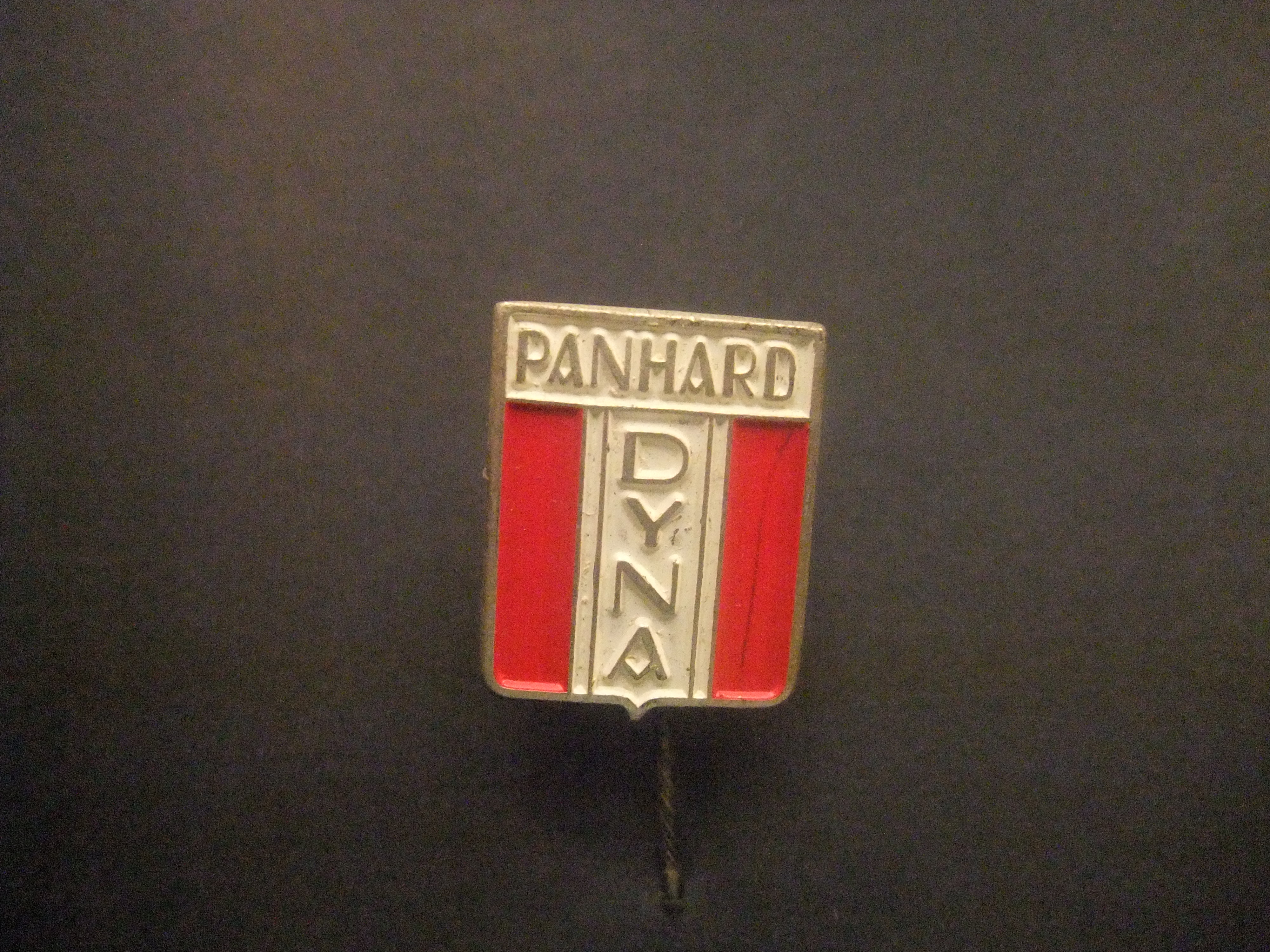 Panhard Dyna werelds oudste autofabrikant, logo
